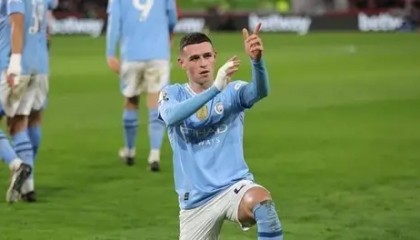 利物浦英超保级大战：利物浦对水晶宫精彩对决，萨拉赫梅西领衔攻防盛宴